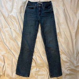 Levi’s High Rise Straight Jeans 724